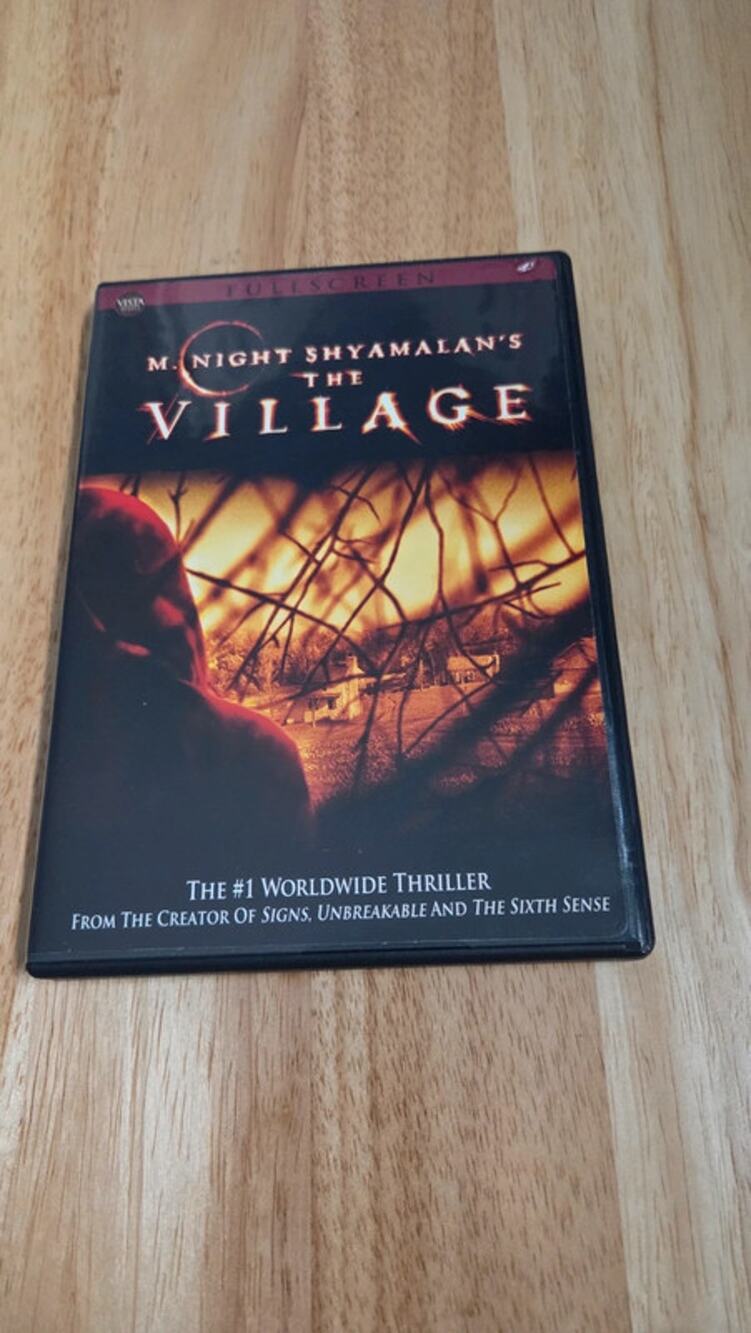 The Village DVD Full Screen 2004 M. Night Shyamalan Joaquin Phoenix w/ Booklet